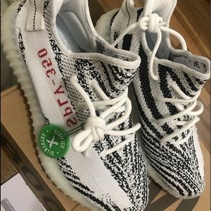 Yeezy boost 350 zebra